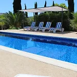 St.george's Country Retreat *