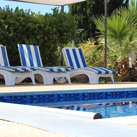 St.george's Country Retreat *