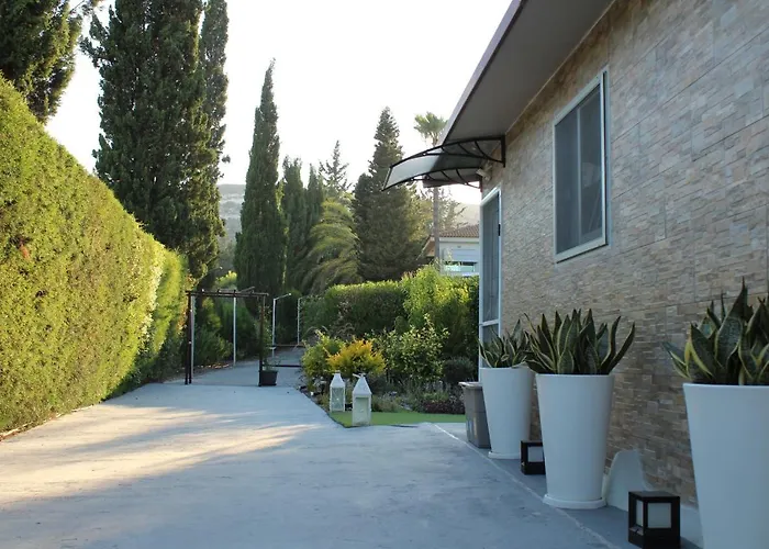 St.george's Country Retreat *